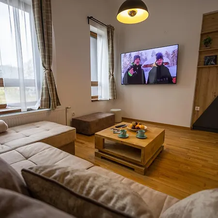 Razvigora - Divcinova Apartament