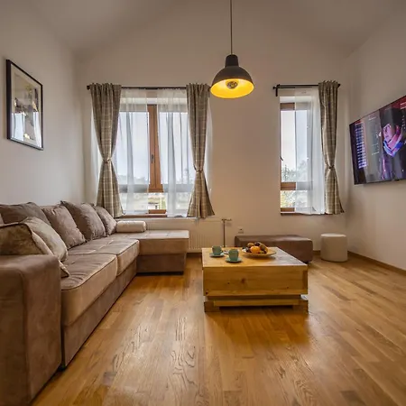 Razvigora - Divcinova Apartman *