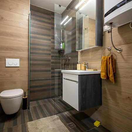 Razvigora - Divcinova Apartment