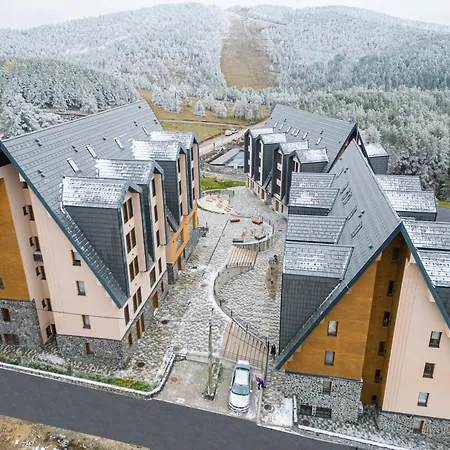 Razvigora - Divcinova Apartament