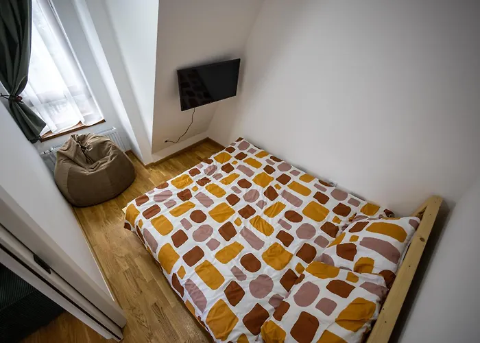 Razvigora - Divcinova Lejlighed *